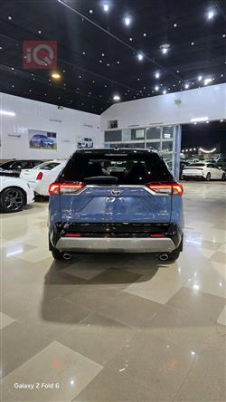 تۆیۆتا ڕاڤ 4